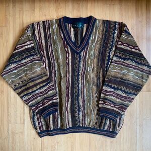 Vintage TUNDRA Medium Cotton Sweater Coogi Style size M Mid Weight Knit 3DStripe